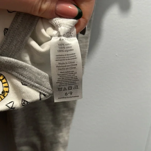 NWT Rene Rofe Baby Set - 6-9 mos Wild Cat Pattern - Picture 6 of 7